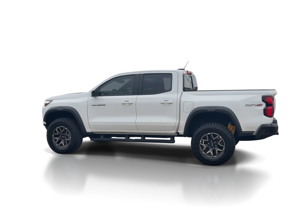Used 2025 Chevrolet Colorado ZR2 w/ Technology Package AWD/4WD image 6
