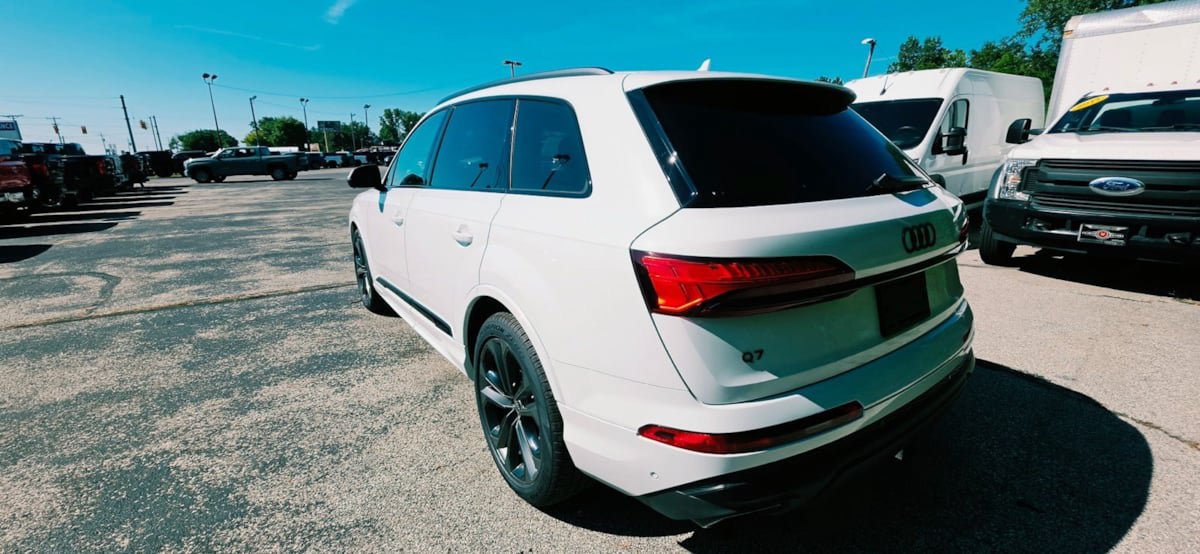 Used 2025 Audi Q7 3.0T Prestige AWD/4WD image 6