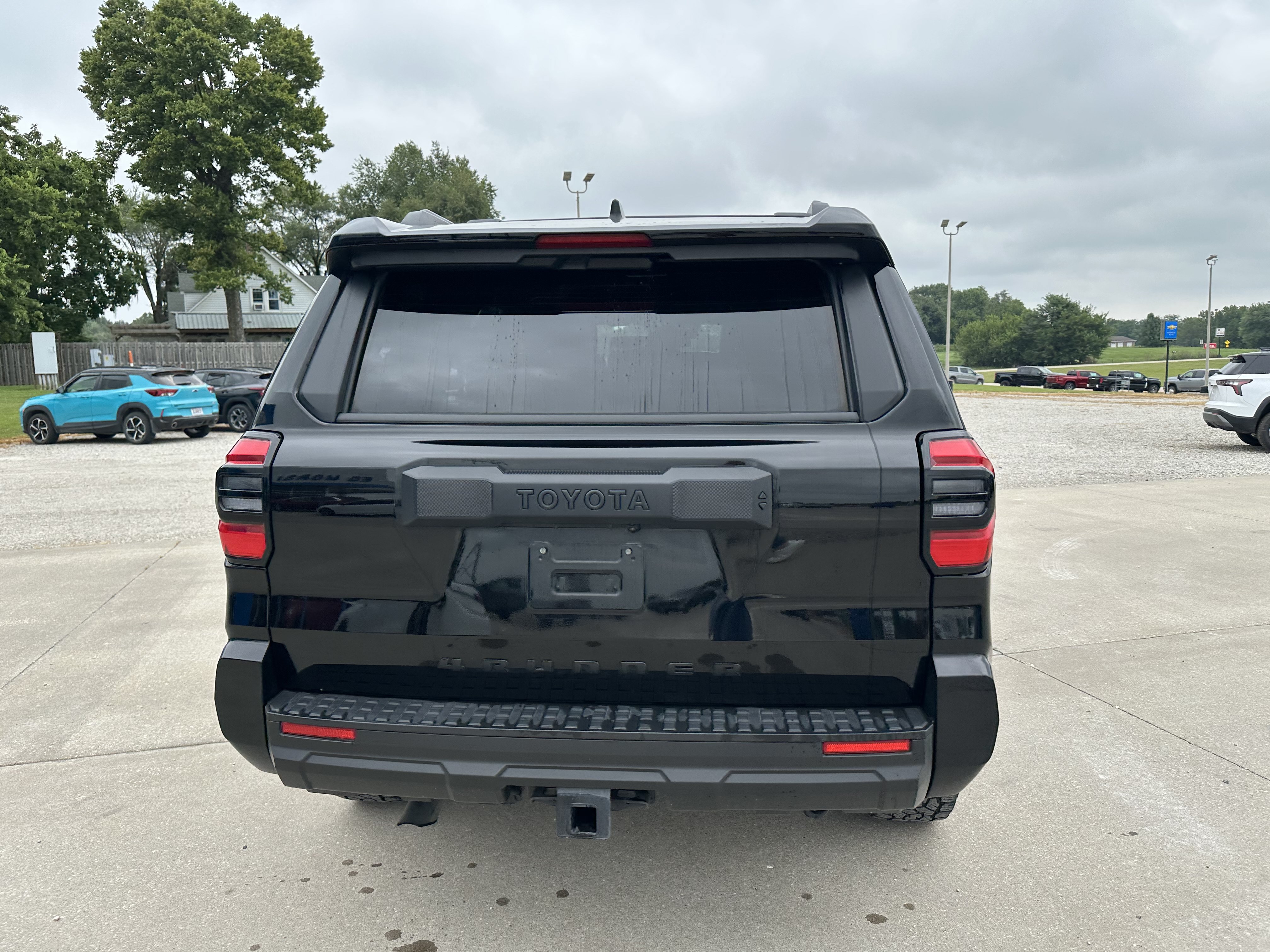 Used 2025 Toyota 4Runner SR5 AWD/4WD image 4