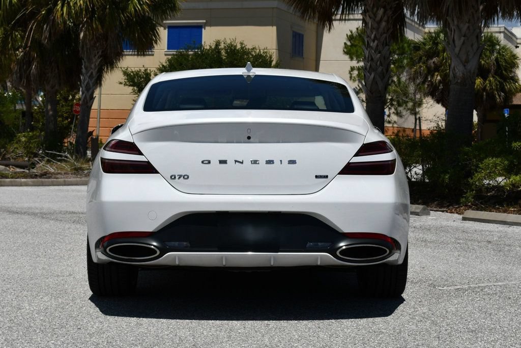 Used 2023 Genesis G70 3.3T RWD image 5