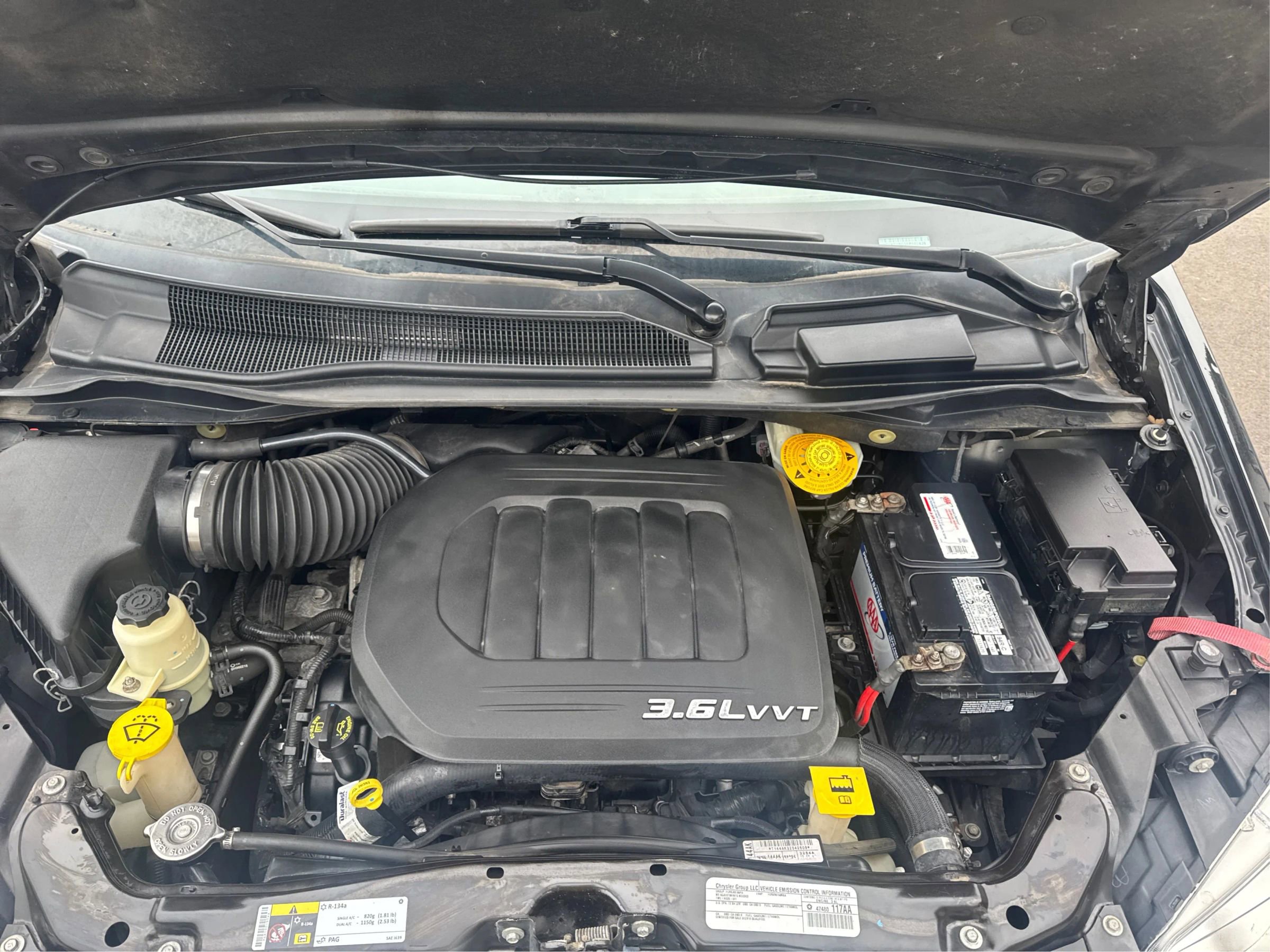 Used 2015 Chrysler Town & Country Touring w/ Driver Convenience Group image 23