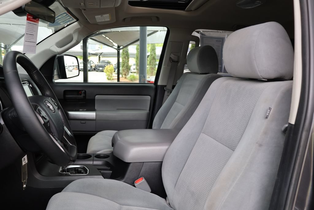 Used 2019 Toyota Sequoia SR5 AWD/4WD image 7