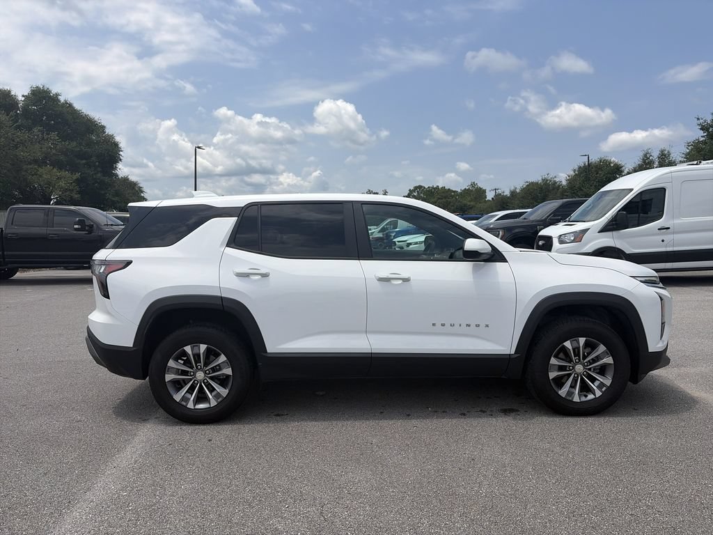 Used 2025 Chevrolet Equinox LT FWD image 8