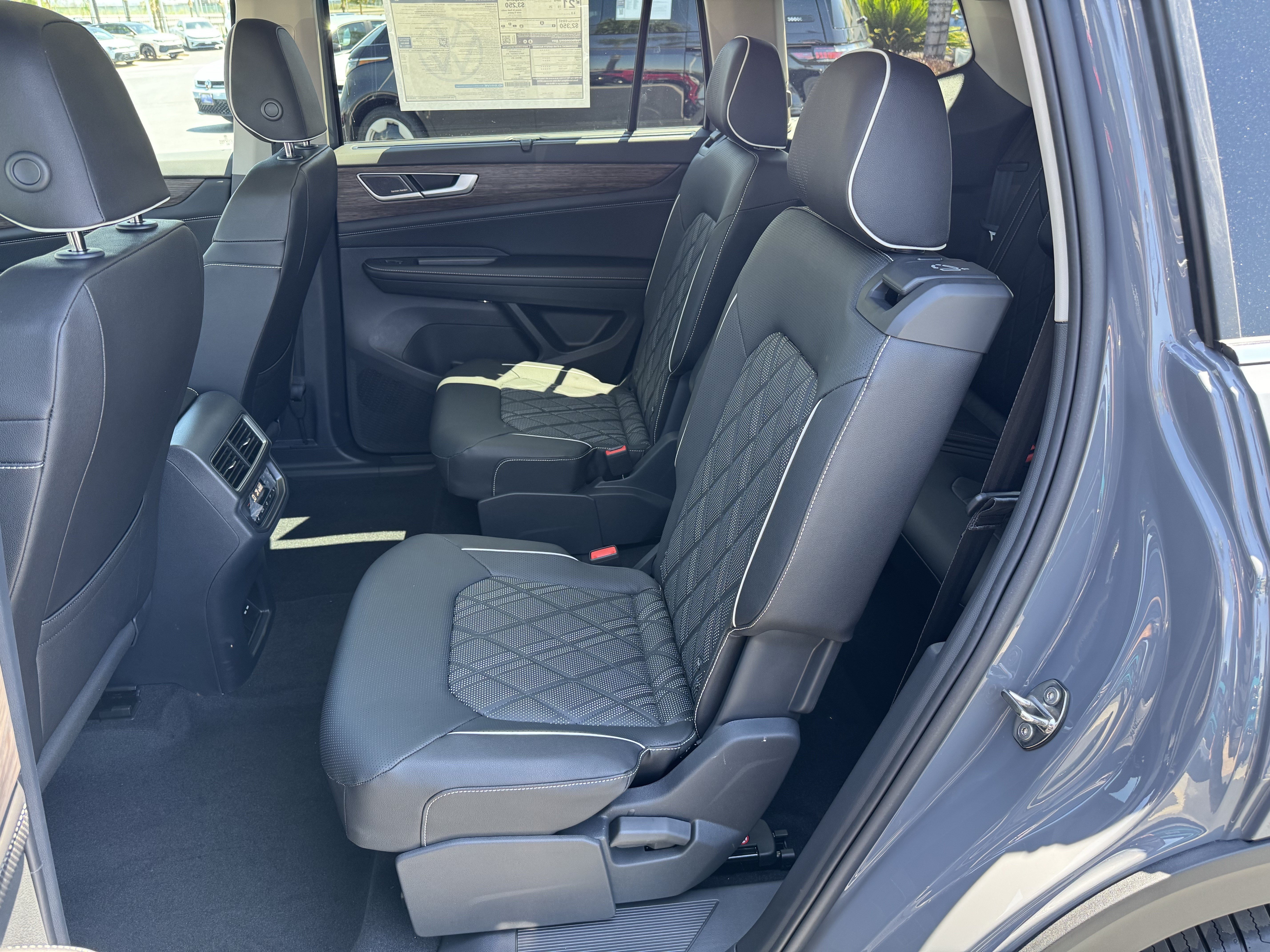 New 2026 Volkswagen Atlas SEL Premium R-Line AWD/4WD image 32