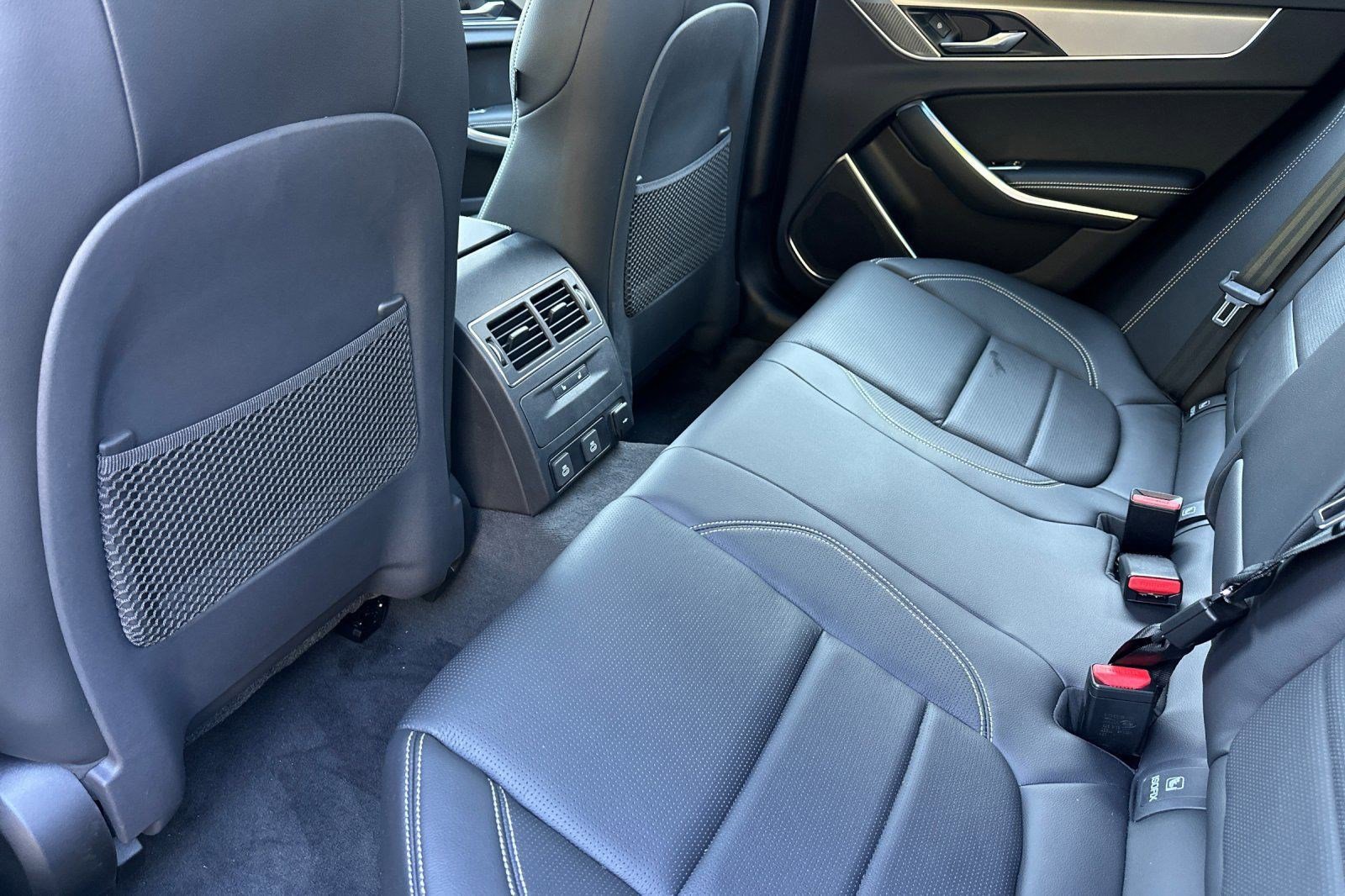 New 2024 Jaguar XF R-Dynamic SE image 15