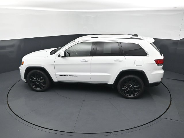 Used 2021 Jeep Grand Cherokee Laredo AWD/4WD image 15