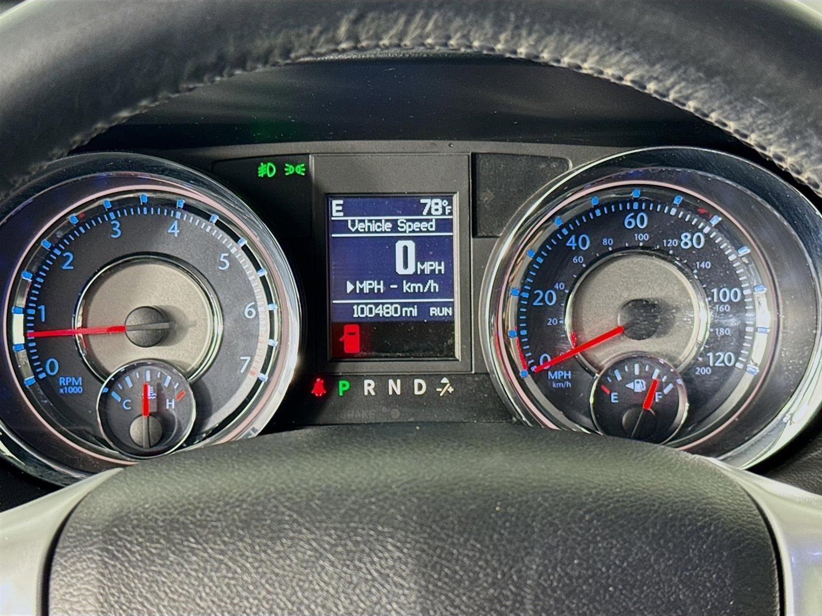 Used 2014 Chrysler Town & Country Touring image 13