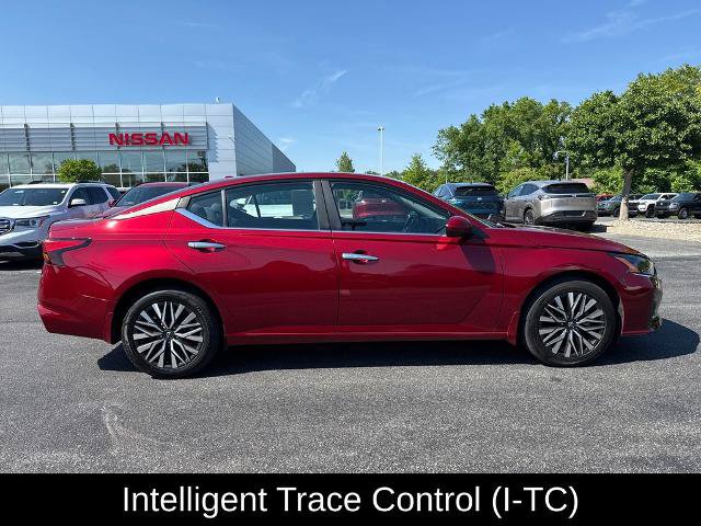 Certified 2023 Nissan Altima 2.5 SV w/ SV Premium Package AWD/4WD image 17