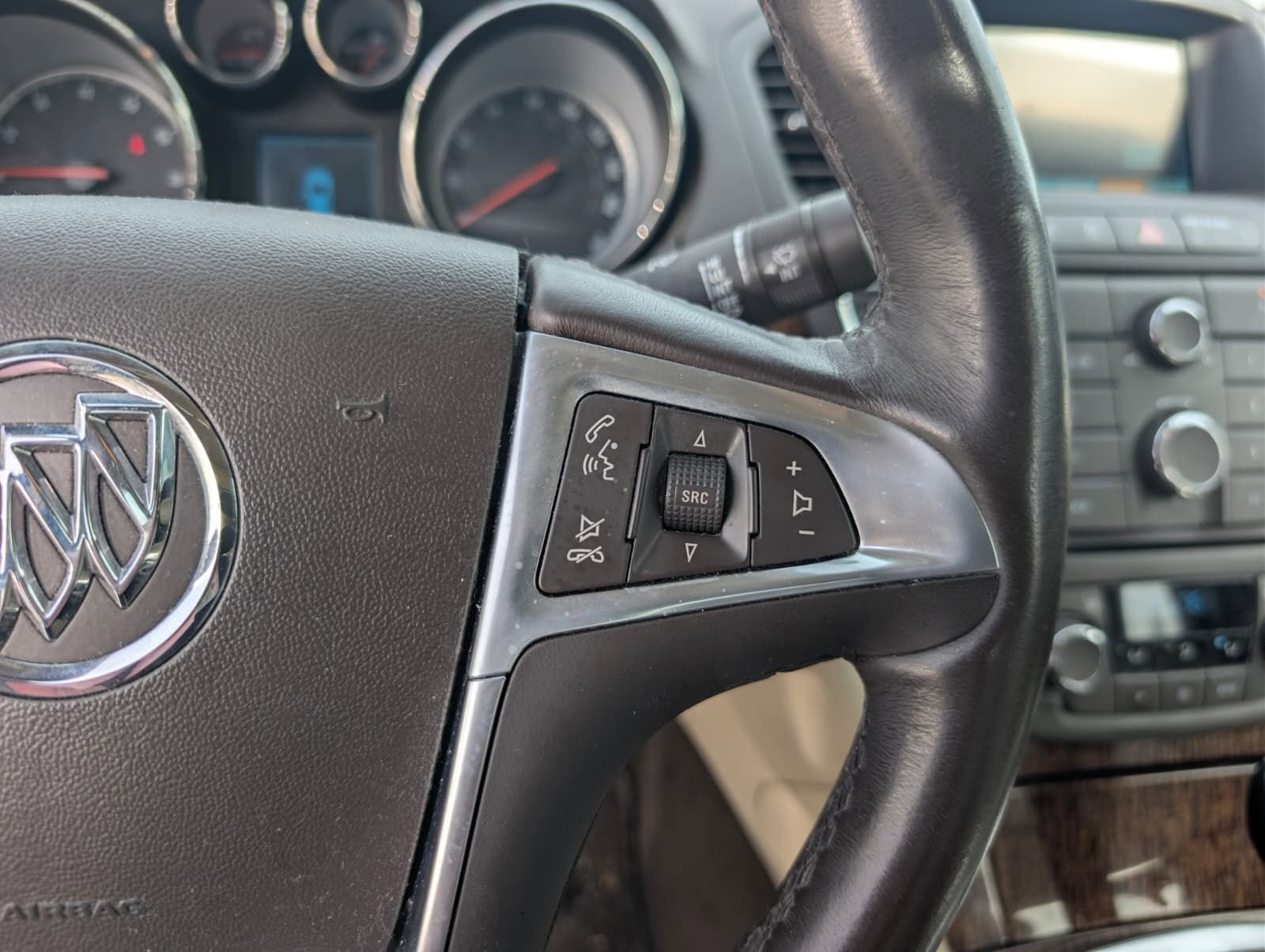 Used 2013 Buick Regal Premium image 24