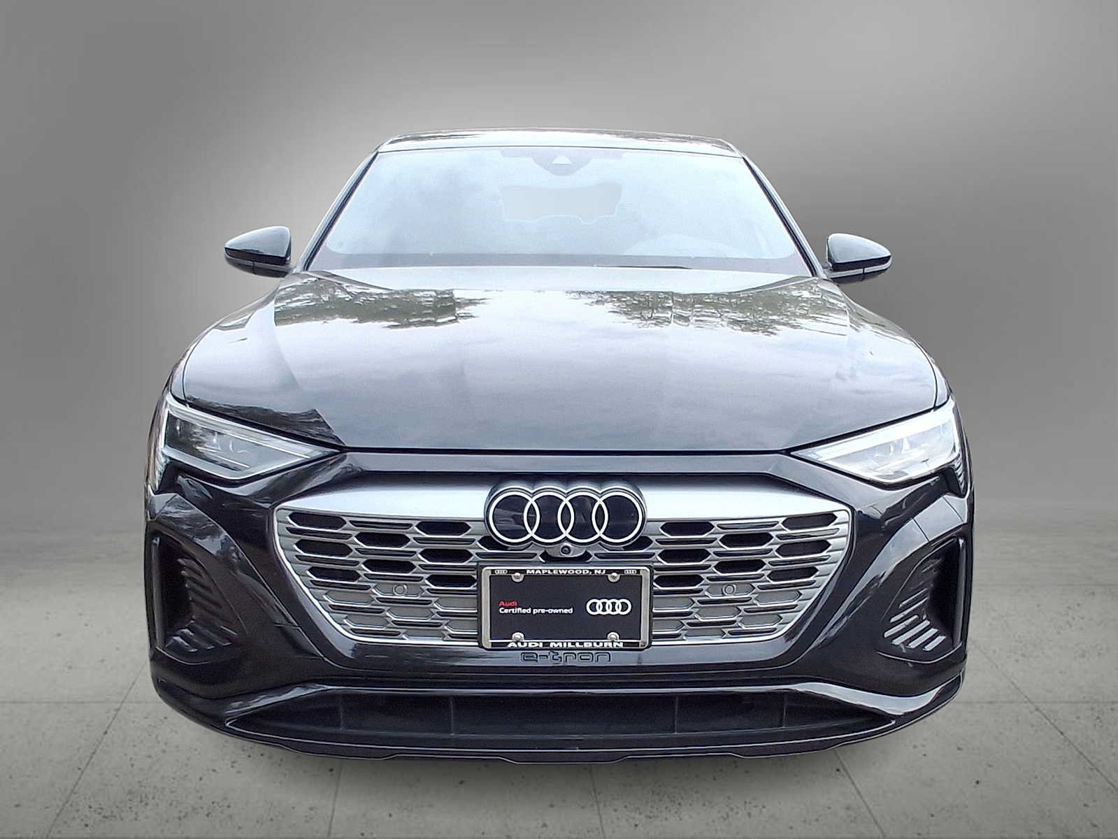 Certified 2024 Audi Q8 e-tron Prestige AWD/4WD image 3