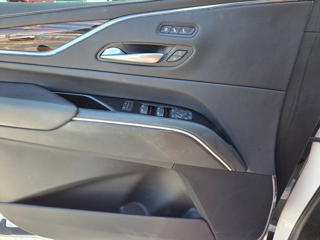 Used 2023 Cadillac Escalade Premium Luxury image 23