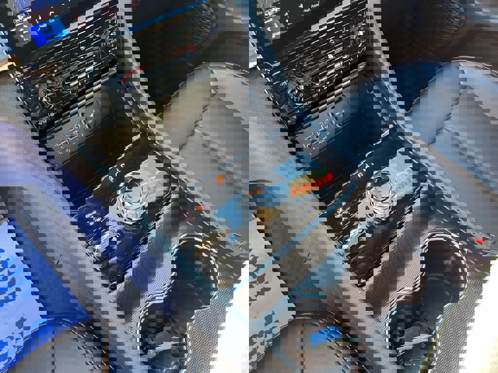 Used 2025 Jeep Grand Cherokee Limited image 11