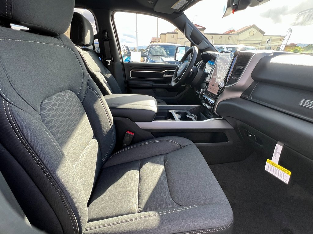 New 2026 RAM 1500 4x4 Crew Cab image 12