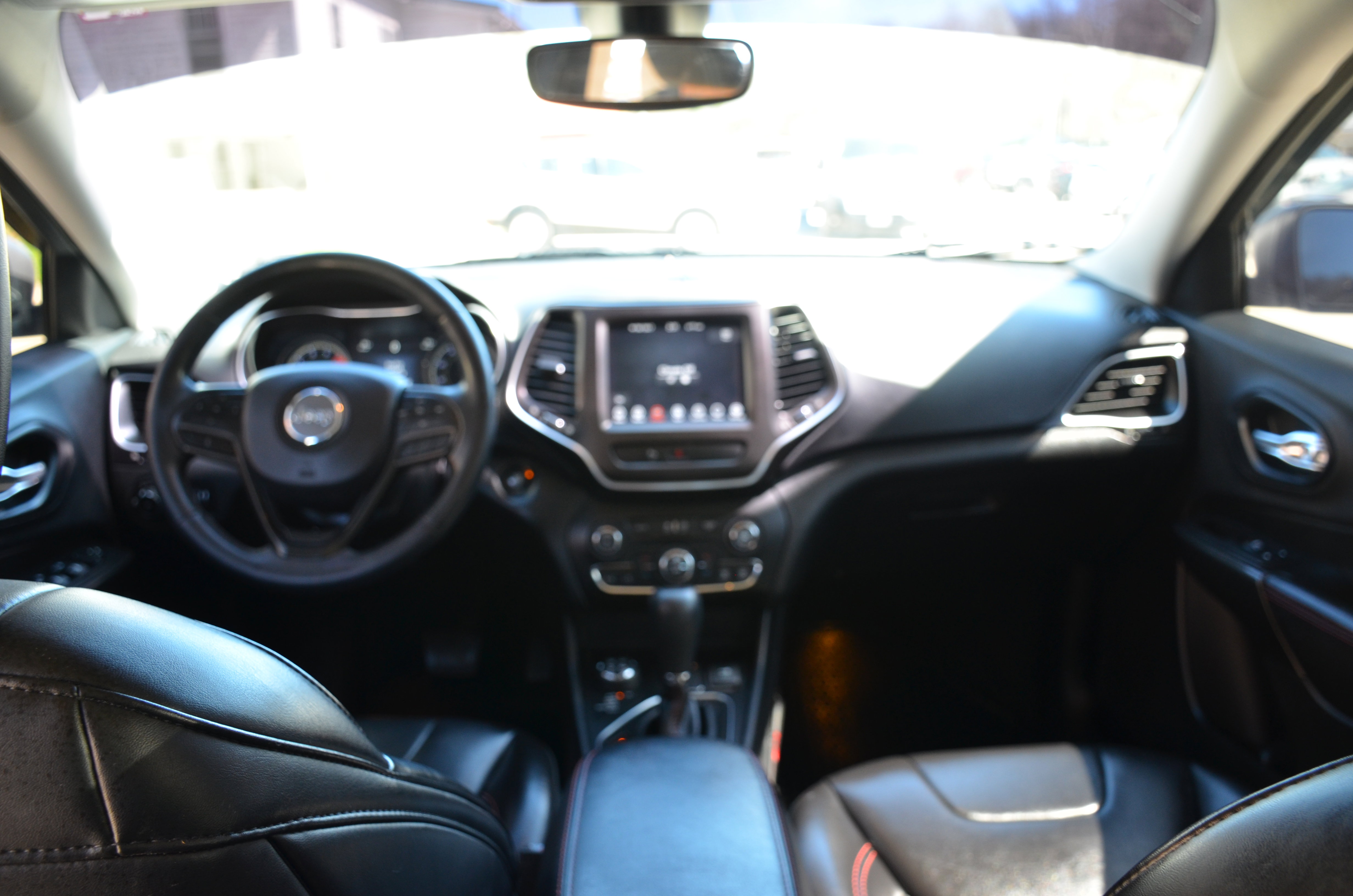 Used 2019 Jeep Cherokee Trailhawk w/ Cold Weather Group image 22