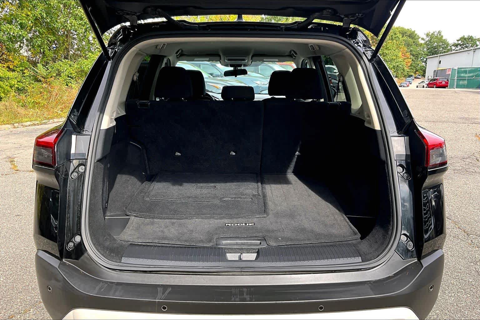 Used 2023 Nissan Rogue S AWD/4WD image 30