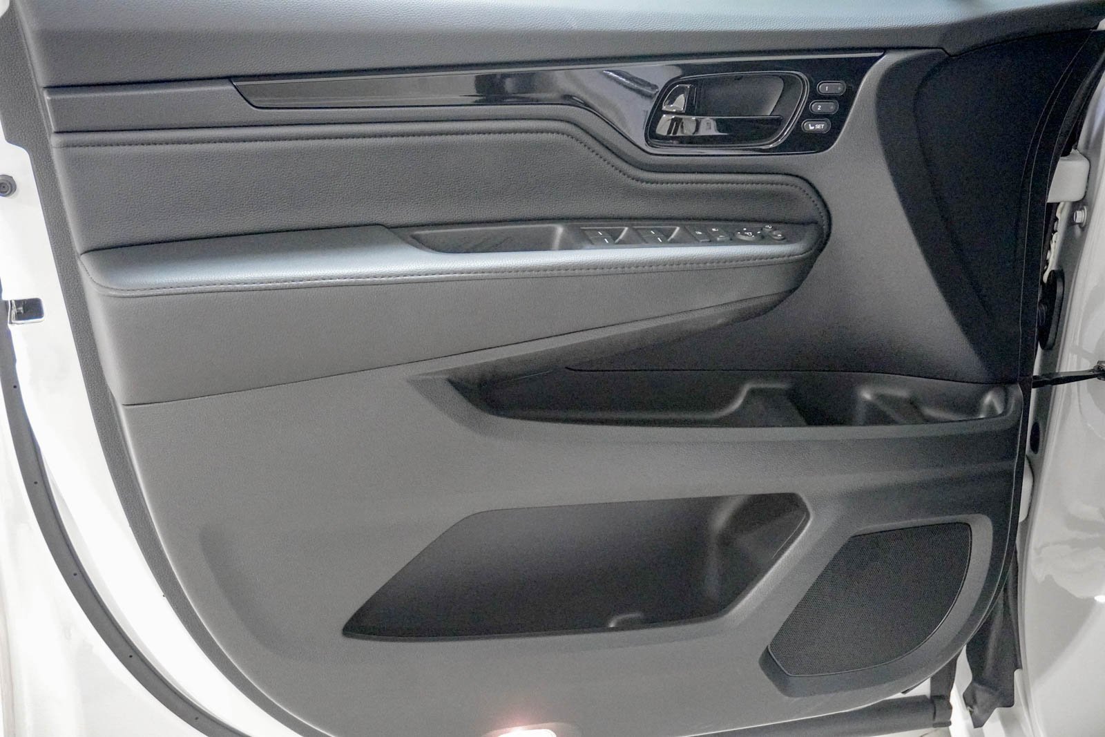 Certified 2026 Honda Odyssey Elite image 18