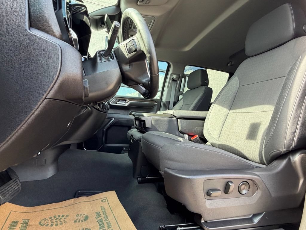 Used 2024 Chevrolet Silverado 1500 RST AWD/4WD image 10