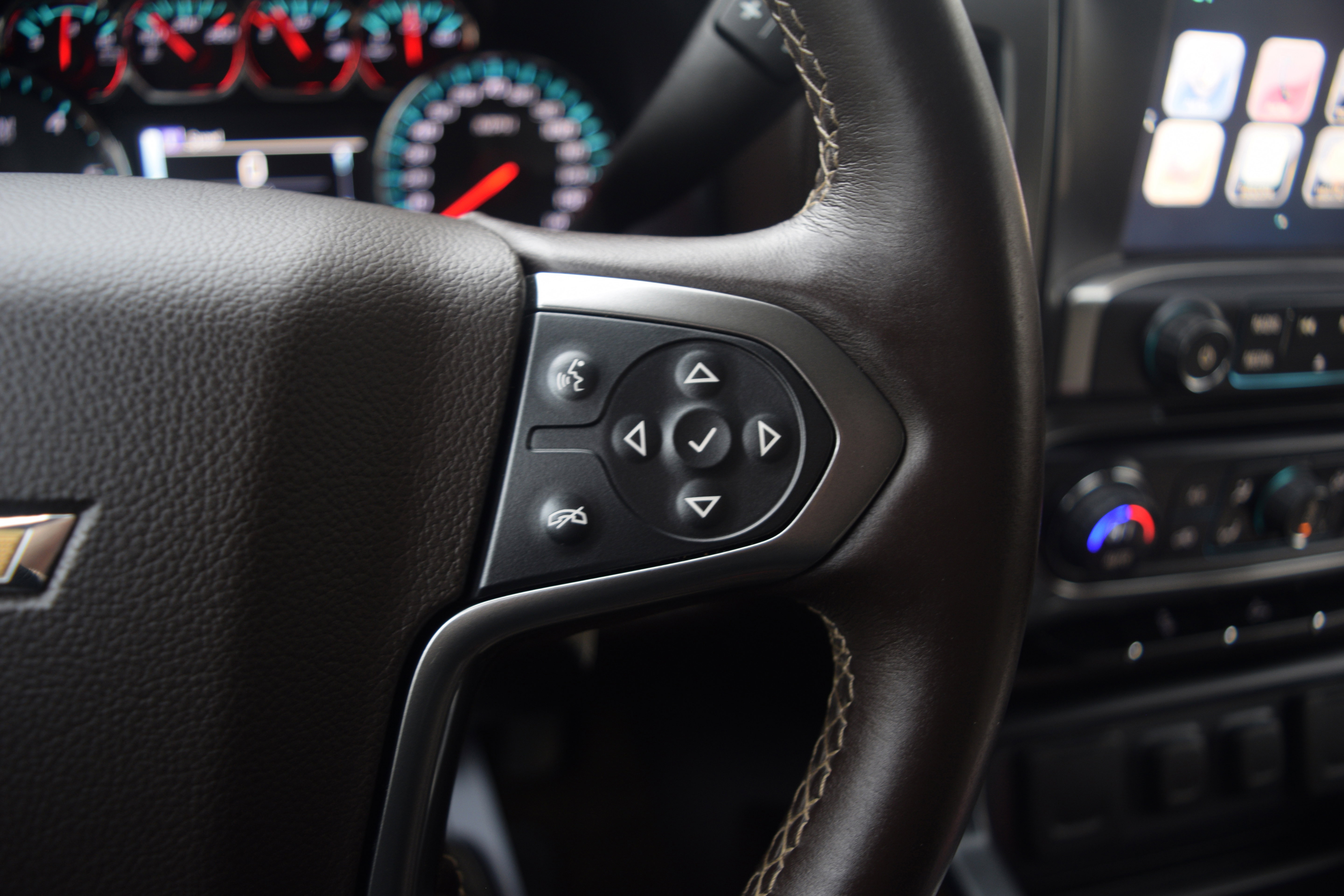 Used 2016 Chevrolet Silverado 1500 LT w/ Texas Edition image 5