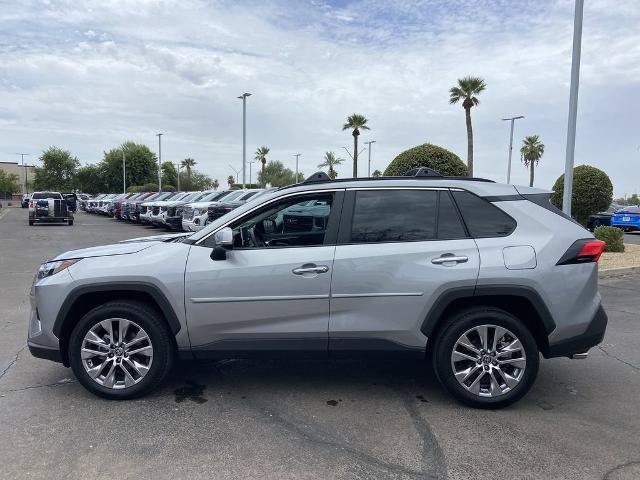 Used 2022 Toyota RAV4 Limited FWD image 4
