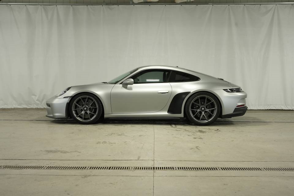 Used 2022 Porsche 911 GT3 image 2