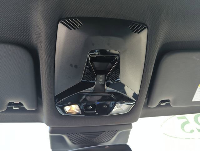 Used 2025 BMW X2 xDrive28i image 26