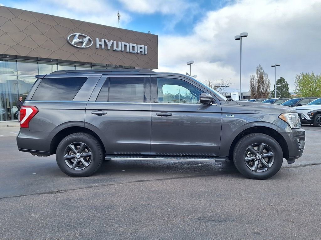 Used 2018 Ford Expedition XLT w/ Equipment Group 202A AWD/4WD video 2