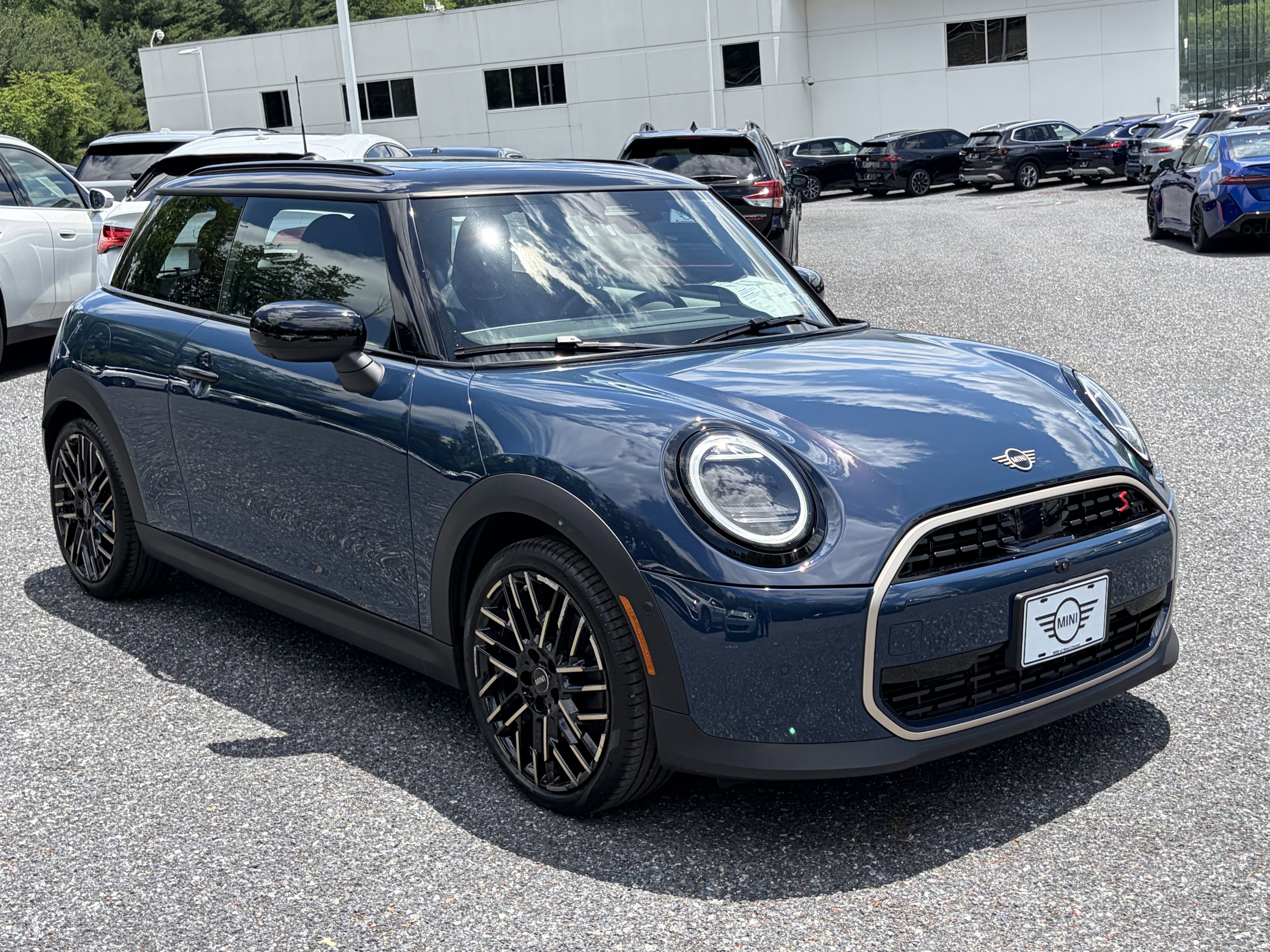 Used 2025 MINI Cooper S FWD image 3