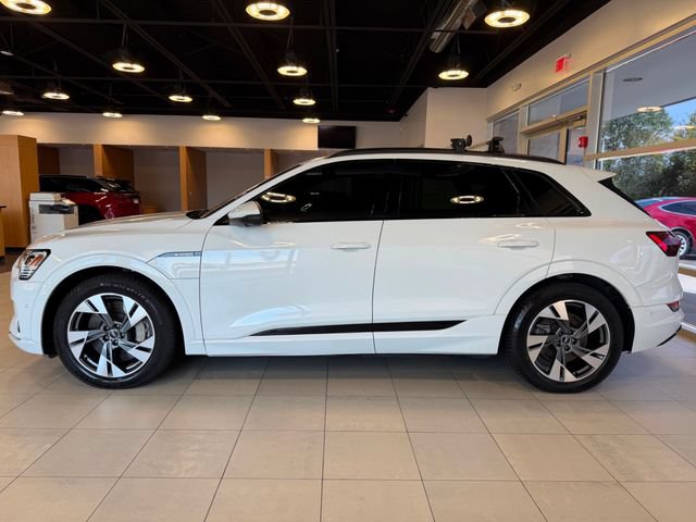 Used 2021 Audi e-tron Premium w/ Convenience Plus Package AWD/4WD image 7