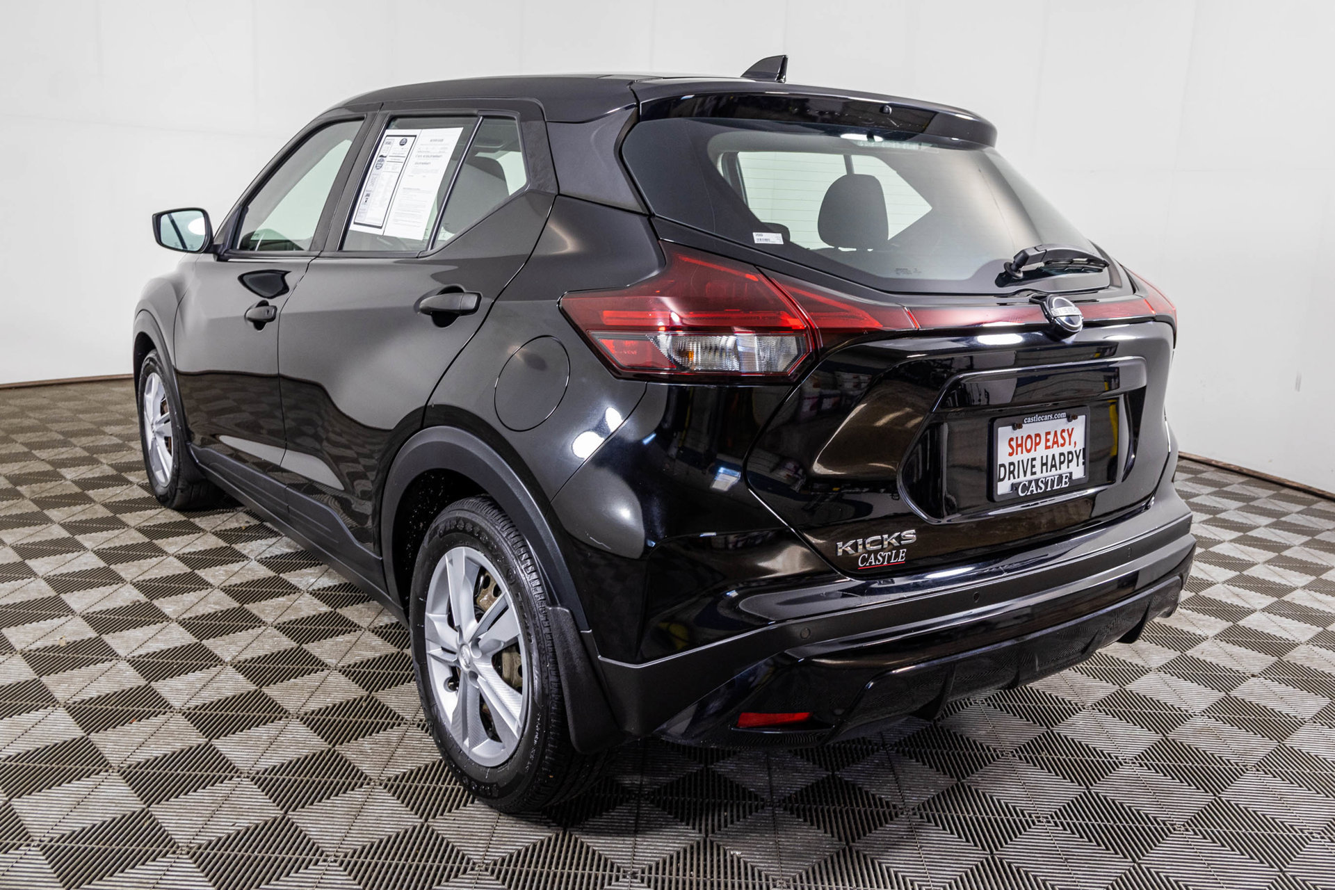 Used 2022 Nissan Kicks S FWD image 16