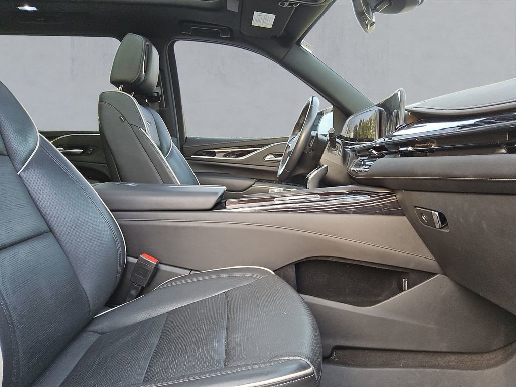 Used 2023 Cadillac Escalade ESV Sport w/ Touring Package image 15