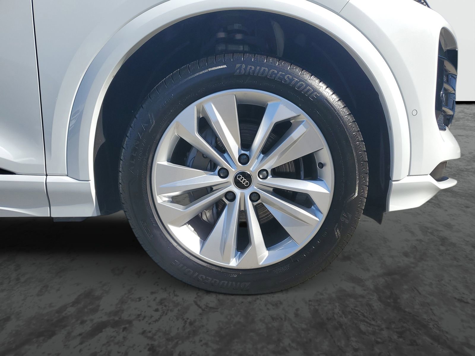 Used 2025 Audi Q6 e-tron Premium Plus w/ Premium Plus RWD image 6