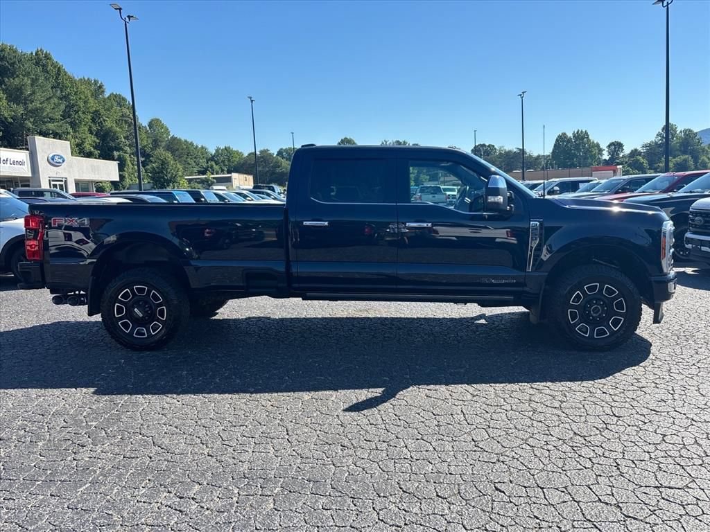 Used 2023 Ford F250 Platinum AWD/4WD image 9