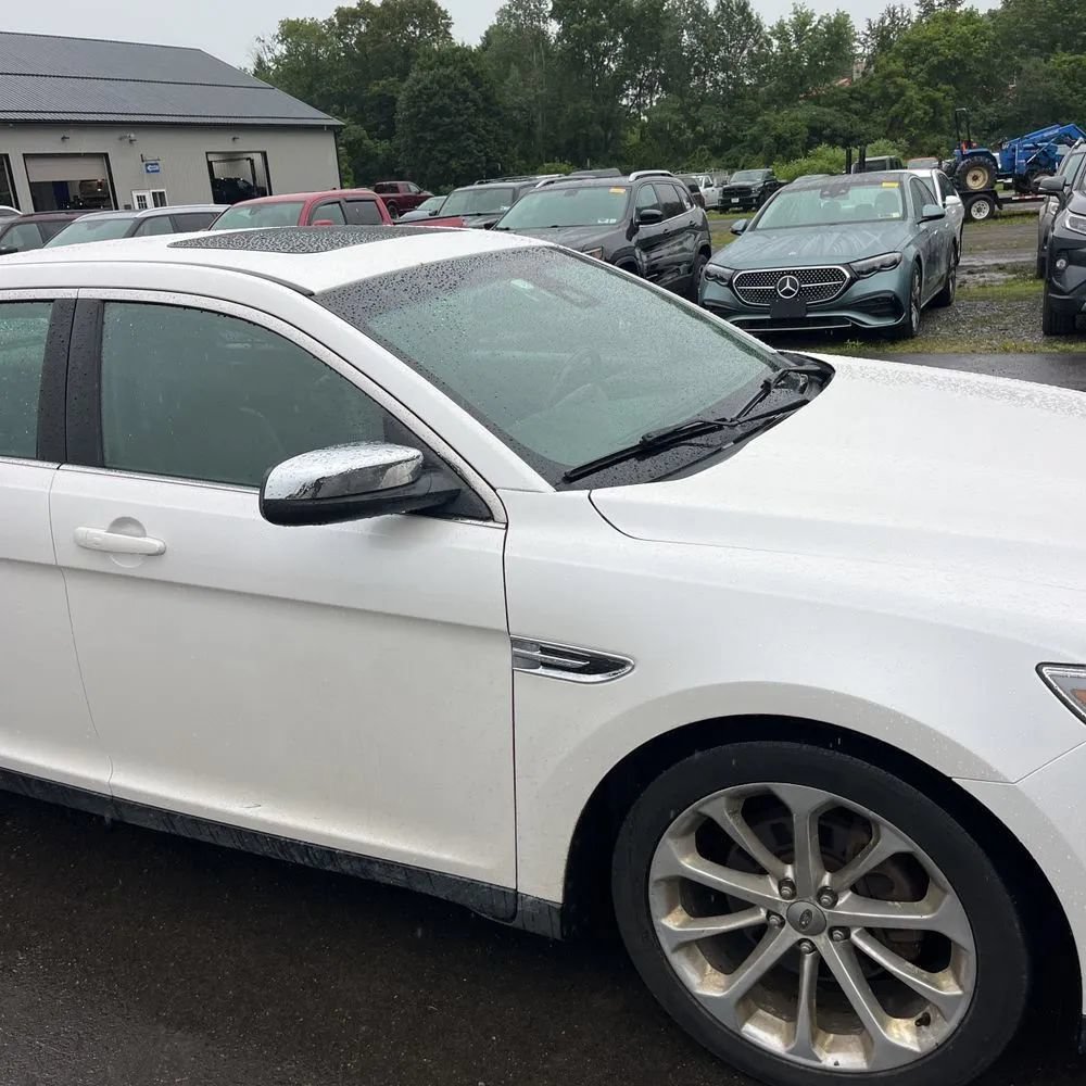 Used 2013 Ford Taurus Limited AWD/4WD image 13