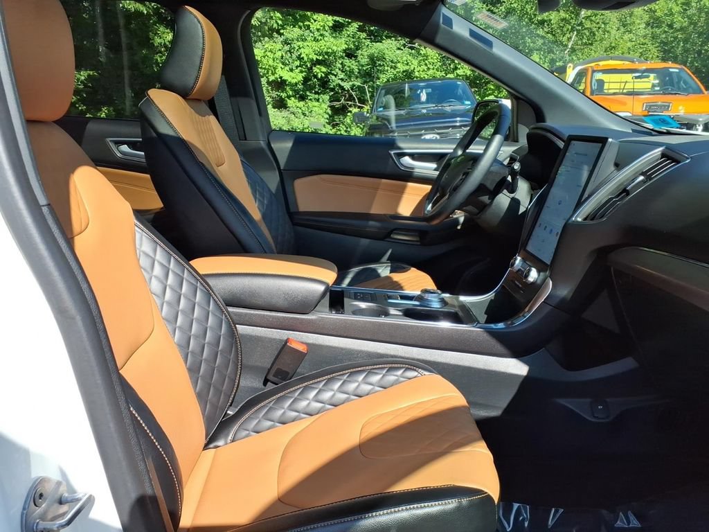 Certified 2024 Ford Edge Titanium w/ Titanium Elite Package AWD/4WD image 10