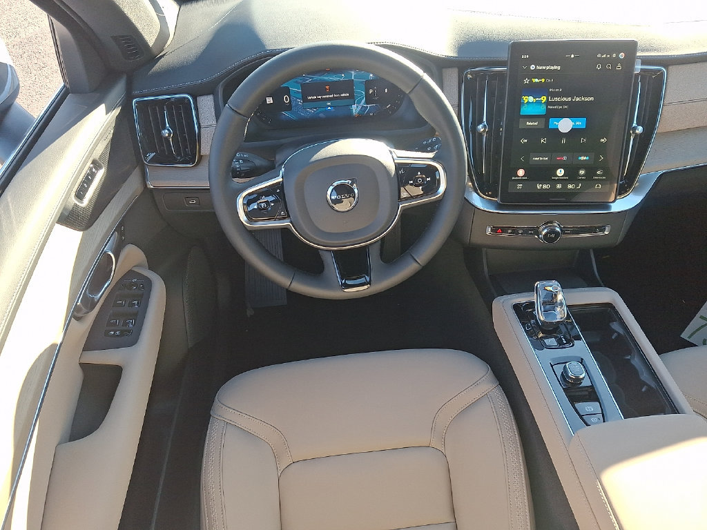 New 2027 Volvo XC90 B6 Plus AWD/4WD image 9