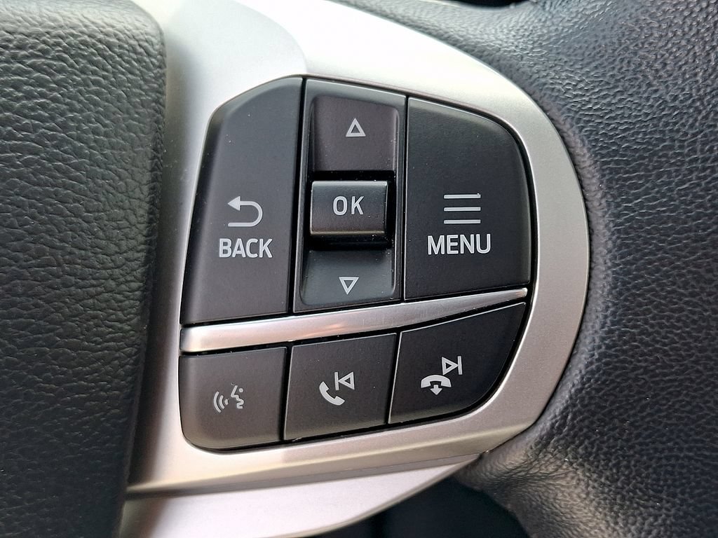 Used 2022 Ford Explorer XLT w/ Equipment Group 202A AWD/4WD image 24