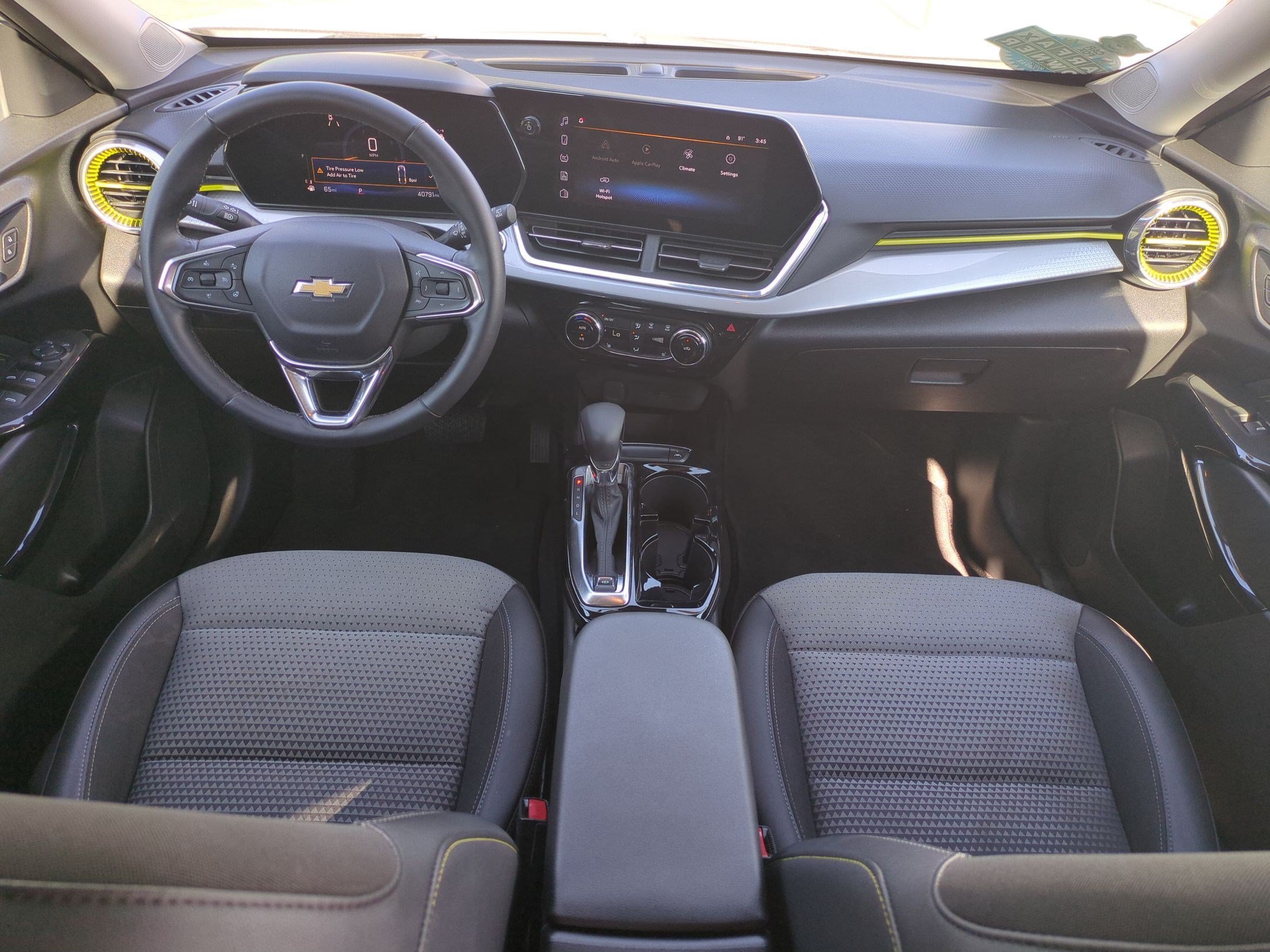 Used 2024 Chevrolet Trax LT w/ Driver Confidence Package FWD image 26
