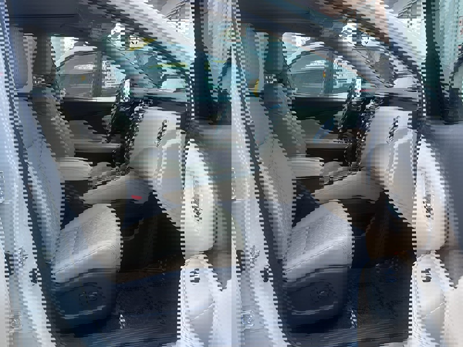 Used 2023 Nissan Murano Platinum w/ Cargo Package image 14