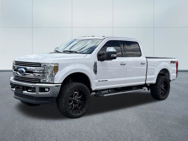 Used 2018 Ford F250 Lariat w/ Chrome Package image 6