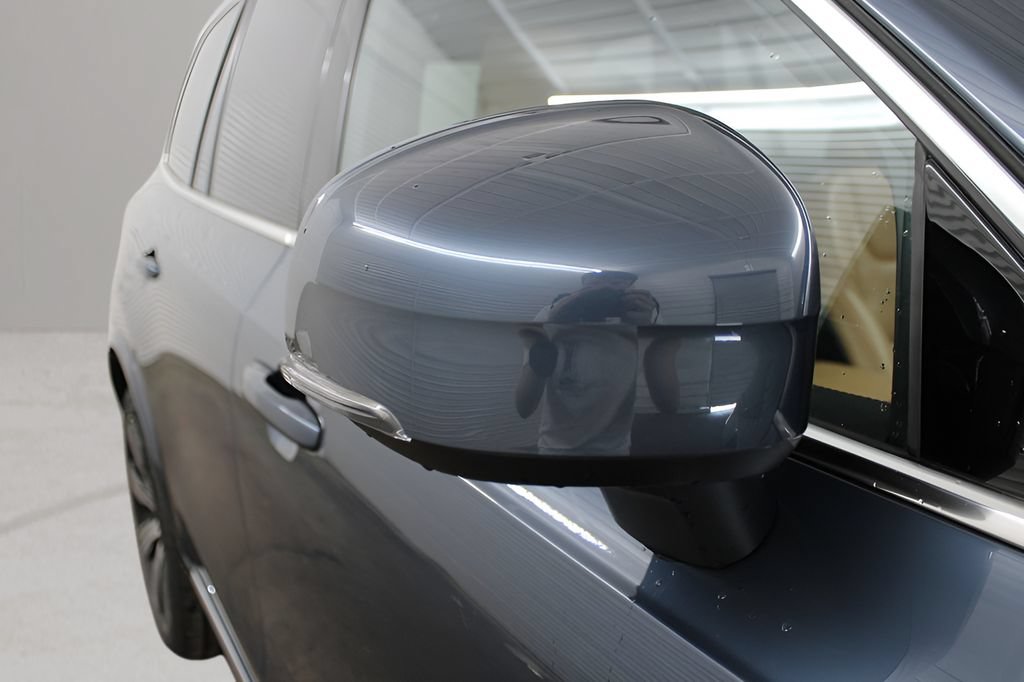 Certified 2023 Volvo XC90 B6 Ultimate w/ Protection Package Premier AWD/4WD image 12