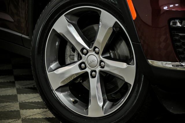 Used 2021 Jeep Grand Cherokee L Limited image 3