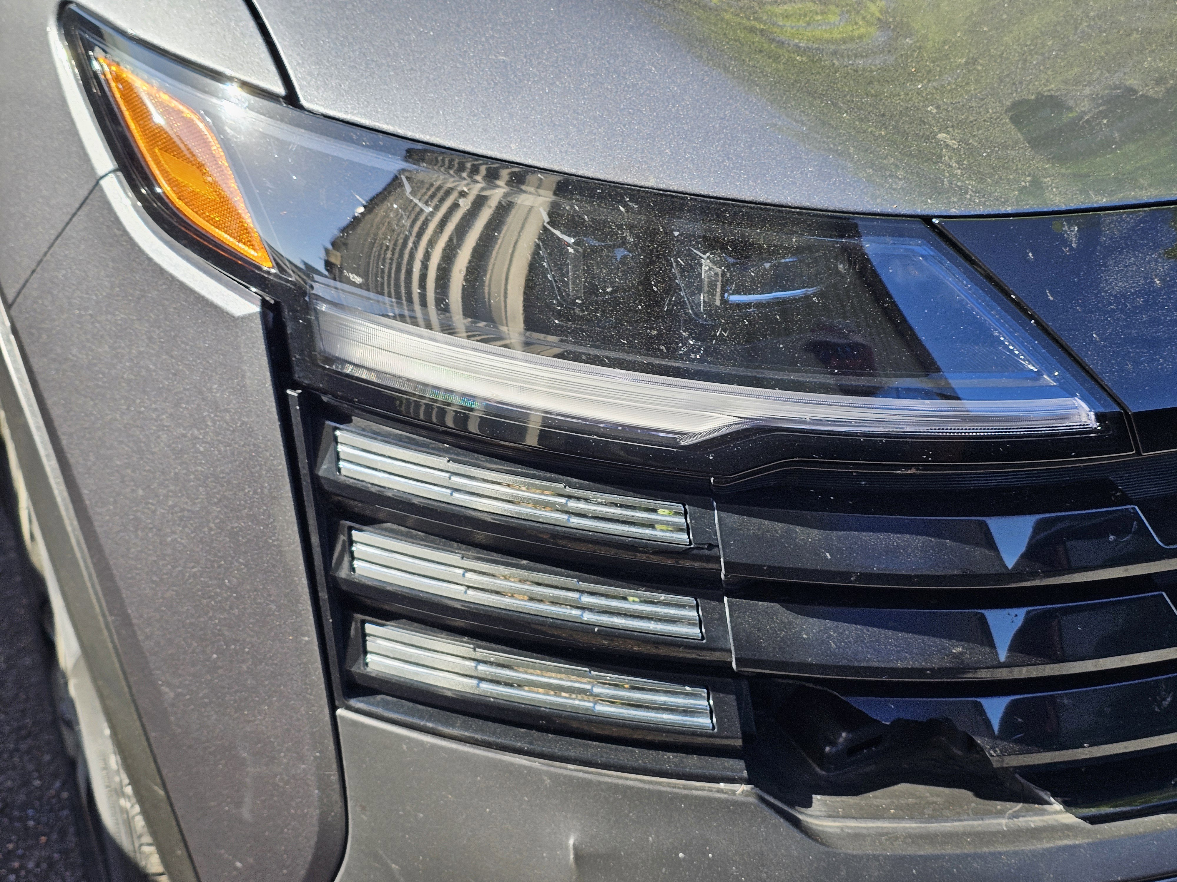 Used 2025 Nissan Kicks SV image 4