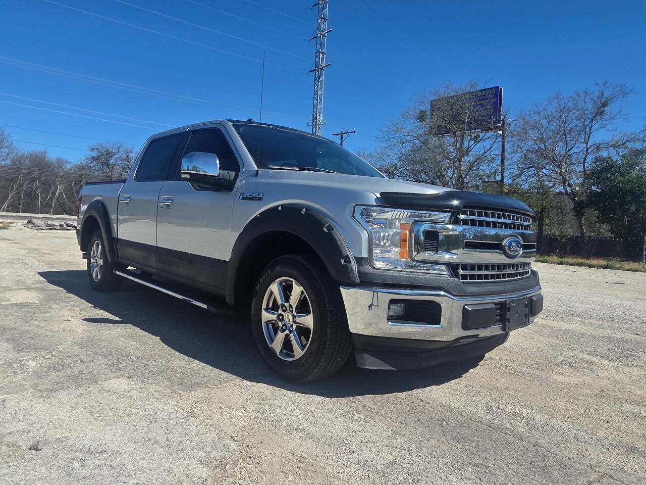 Used 2018 Ford F150 XLT w/ Equipment Group 302A Luxury image 2