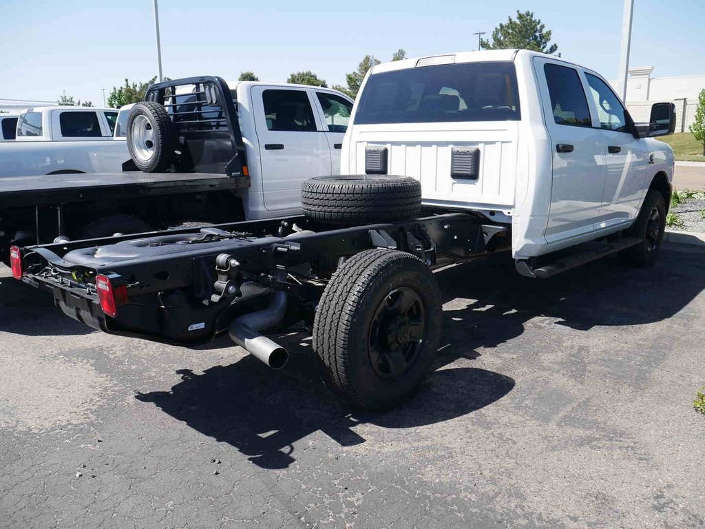 New 2026 RAM 3500 Tradesman AWD/4WD image 10