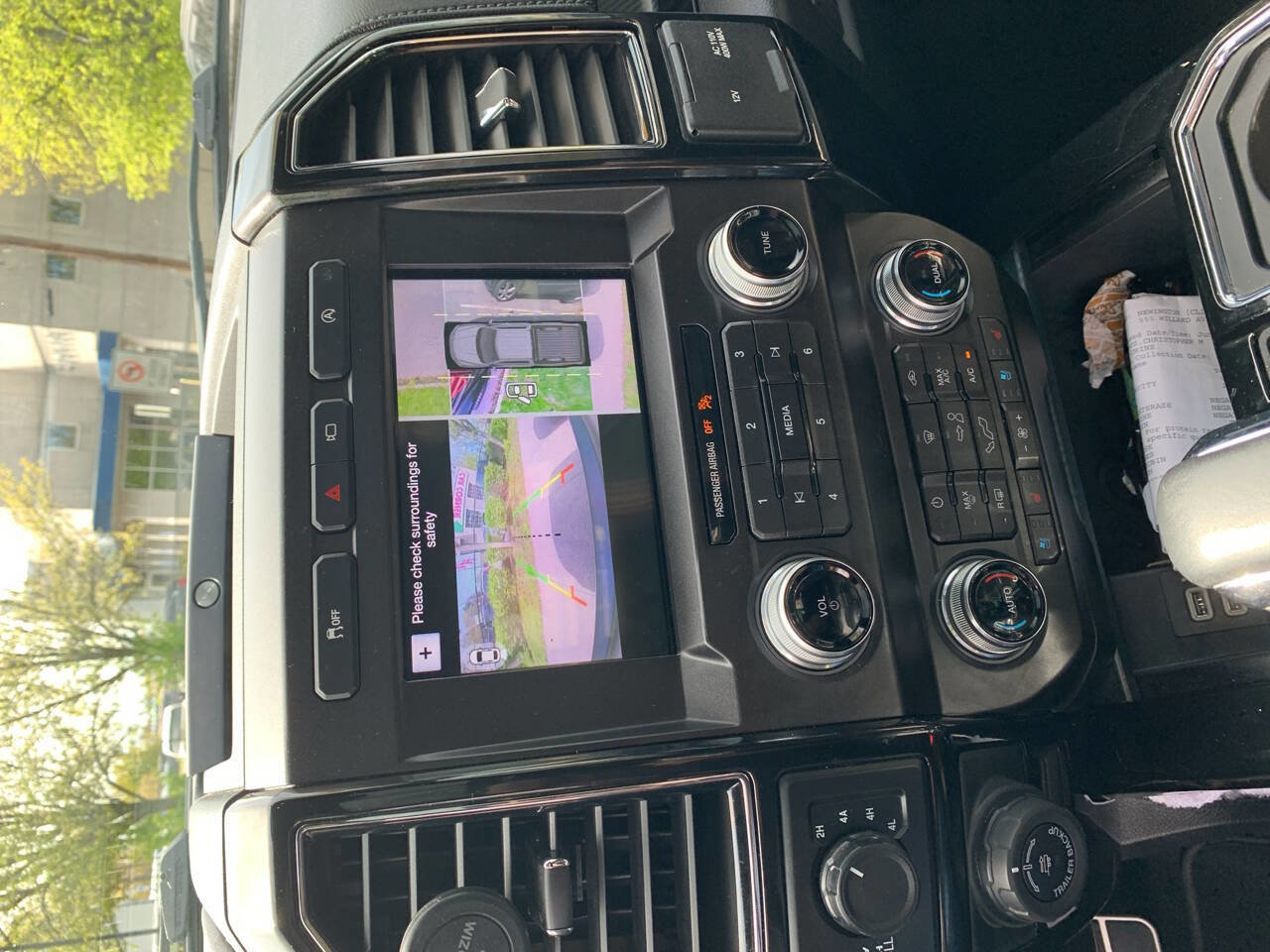 Used 2019 Ford F150 Lariat w/ Equipment Group 502A Luxury AWD/4WD image 21