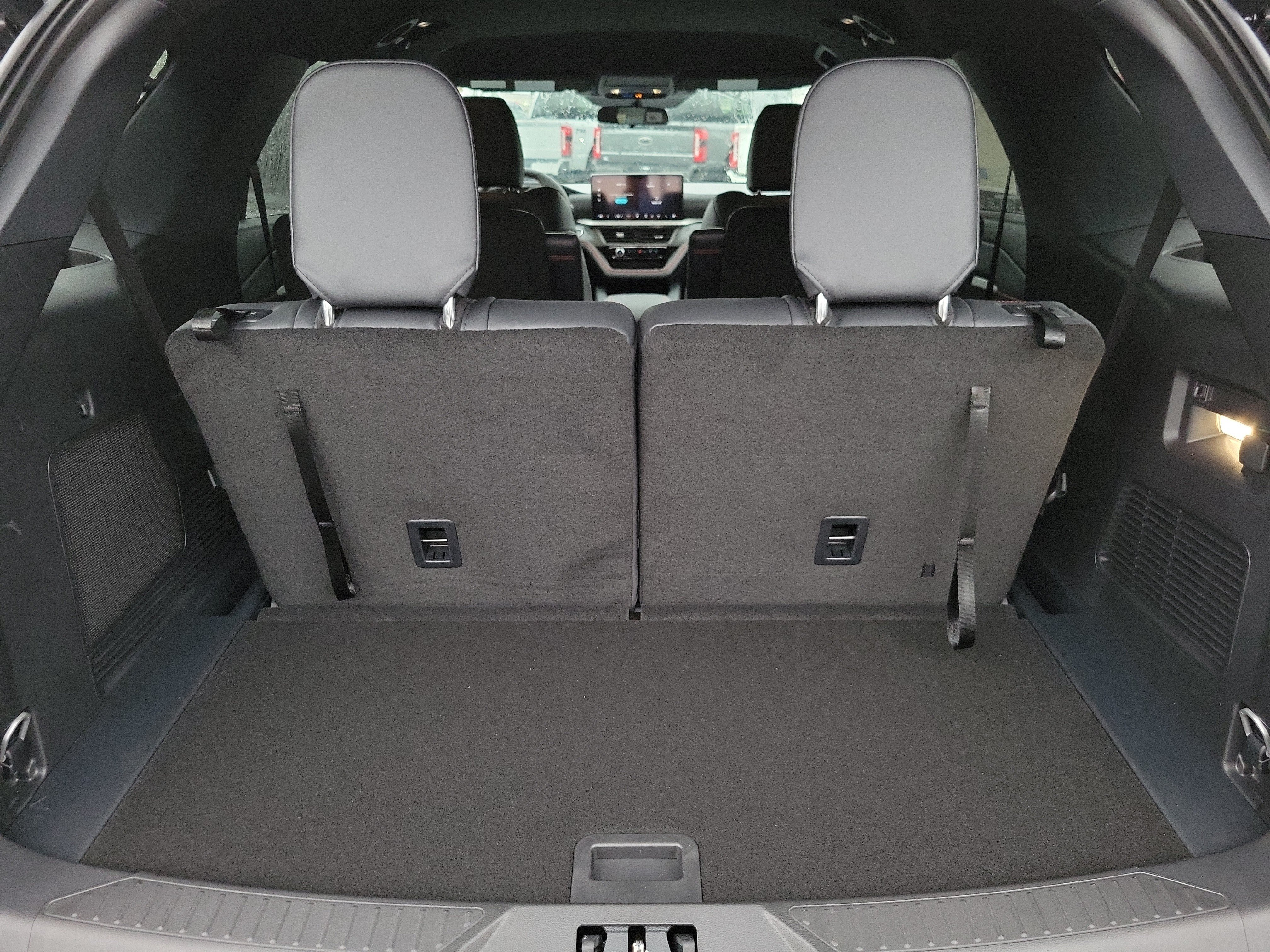New 2027 Ford Explorer ST-Line RWD image 8