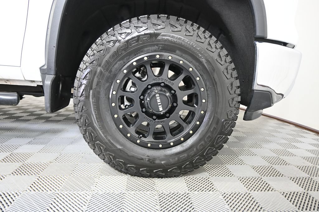 Used 2026 Chevrolet Silverado 3500 LT w/ Convenience Package AWD/4WD image 12
