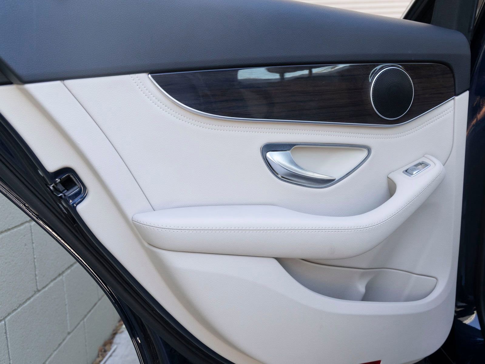 Used 2016 Mercedes-Benz C 300 Sedan image 18