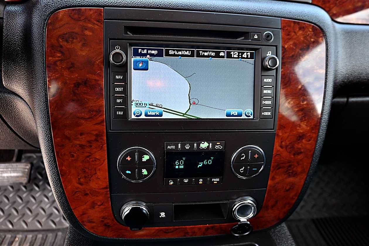 Used 2009 Chevrolet Silverado 2500 LTZ AWD/4WD image 27