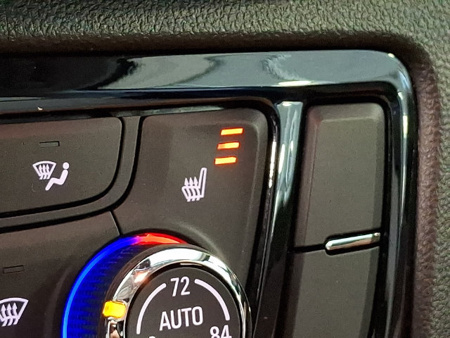 Used 2019 Buick Encore Essence AWD/4WD image 23